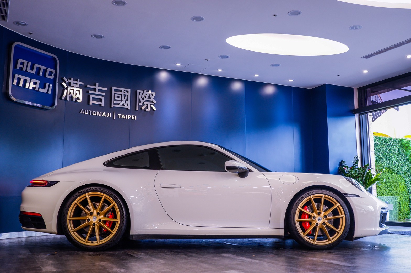 Porsche 911 Carrera S 992 2020型| 滿吉國際股份有限公司
